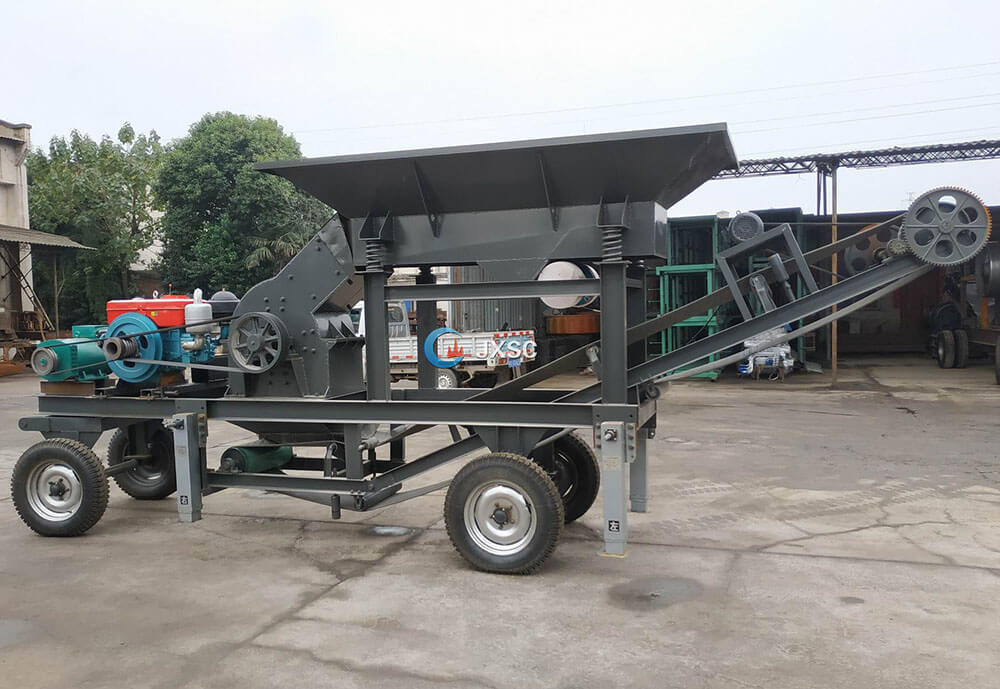 Mobile hammer crusher